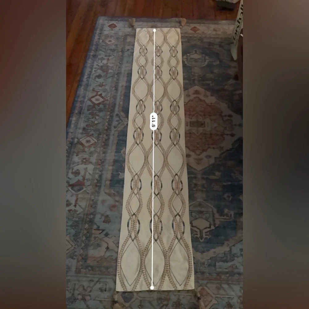 3/$15 🌟 Pier 1 Imports Embroidered Table Runner Neutral Boho